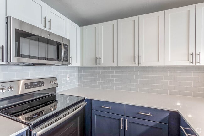 Unit 408 - Galer - 2BR, 1BA - 861 SF - The Eden