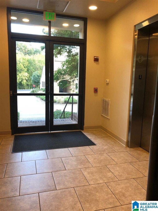 Photo - 1040 Broadway St Unidad 510