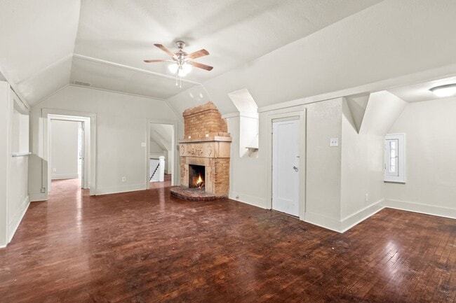 Photo - 1618 W Kings Hwy