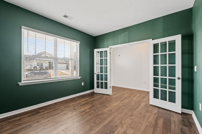 Photo - 121 Bayridge Rd