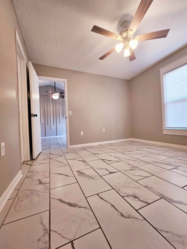 Photo - 230 Lanier Dr