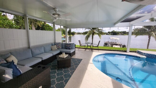 Photo - 12732 Meadowbreeze Dr