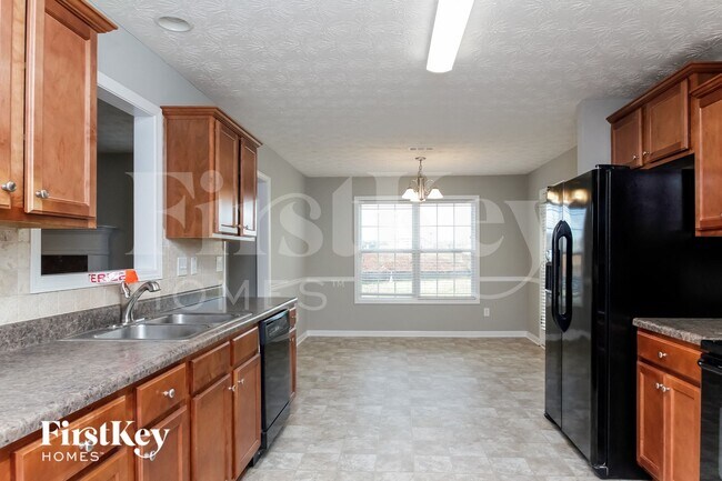 Photo - 85 Natalie Ct