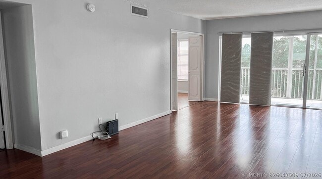 Photo - 3050 N Palm Aire Dr Unit 602