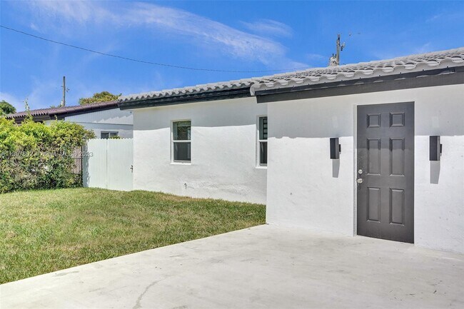 Photo - 18361 NE 20th Pl