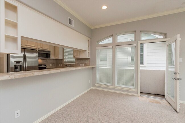 Photo - 2701 Helena St Unidad 401