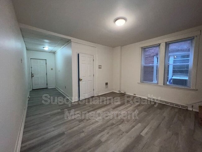 Photo - 1816 Boas St