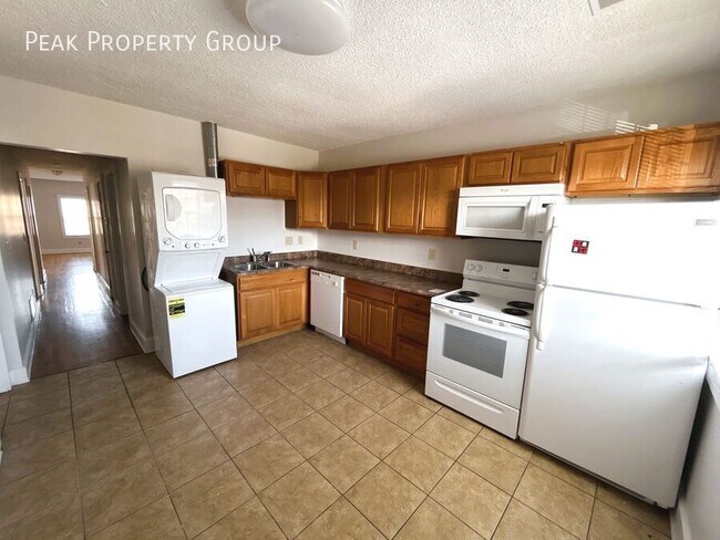 Photo - 1378 1/2 Indianola Avenue-