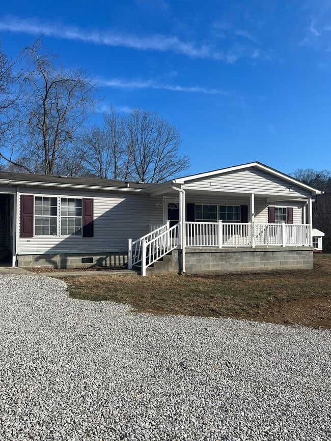 Building Photo - Caryville 37714 - COMING SOON! 3 bedroom, 2 bath home - Contact Chad Weeks (865) 567-6193