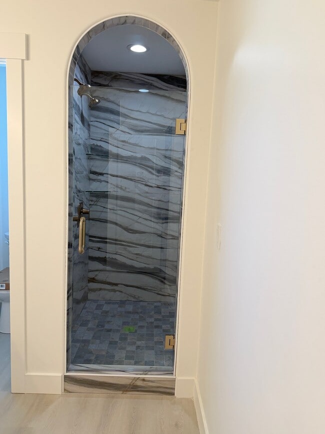 Photo - 266 S 1400 W