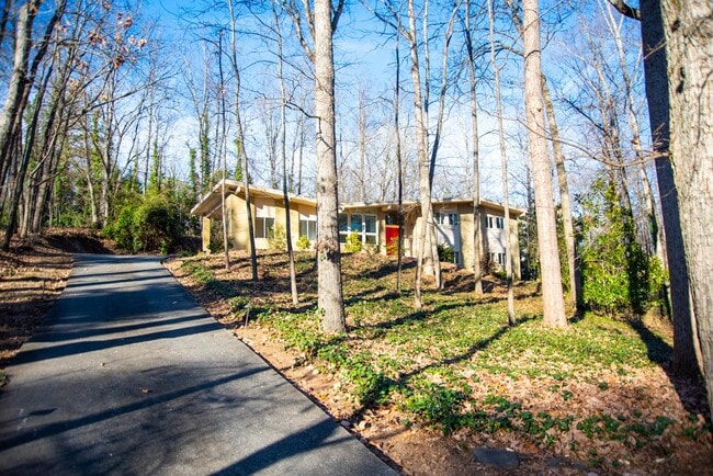 Building Photo - 6495 Vernon Woods Dr NE