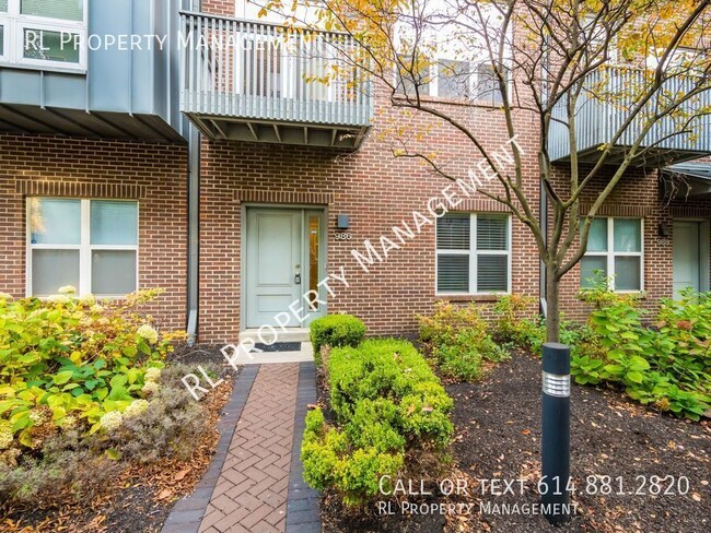 Private 2 bed 2.5 bath townhome near Germa... - Private 2 bed 2.5 bath townhome near Germa...