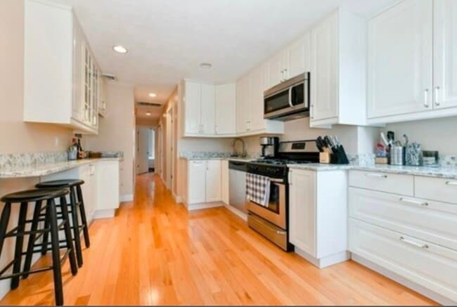 Building Photo - 239 Emerson St Unit 0