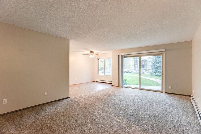 Caravelle Apartments