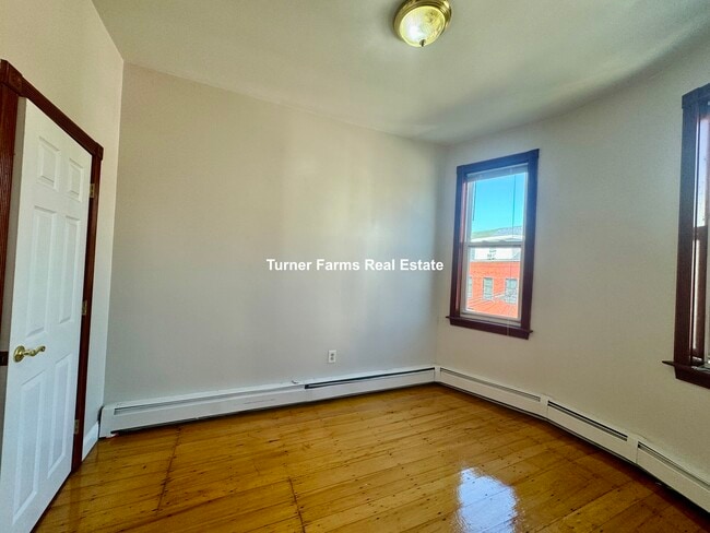 Photo - 19 Monmouth St Unit 2