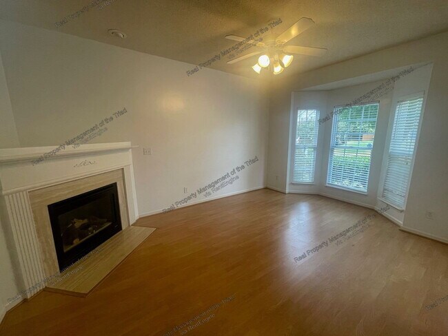 Photo - 8 Hartsfield Ct