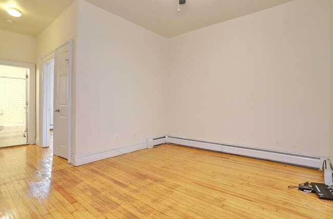 Photo - 202 Bloomfield St Unit 4
