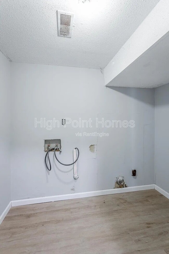 Photo - 3620 Idlewild Cir