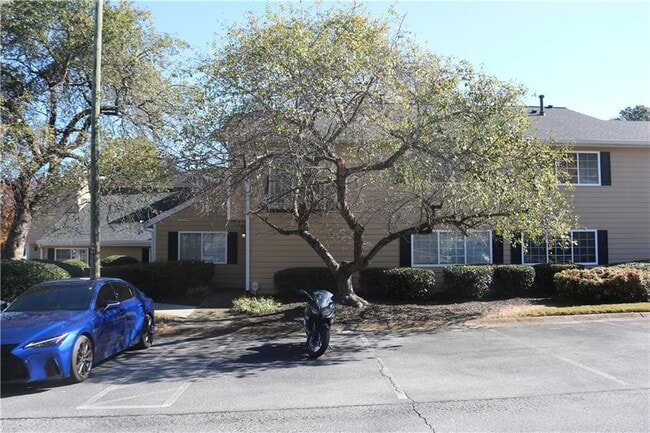 Photo - 1468 Briarwood Rd NE