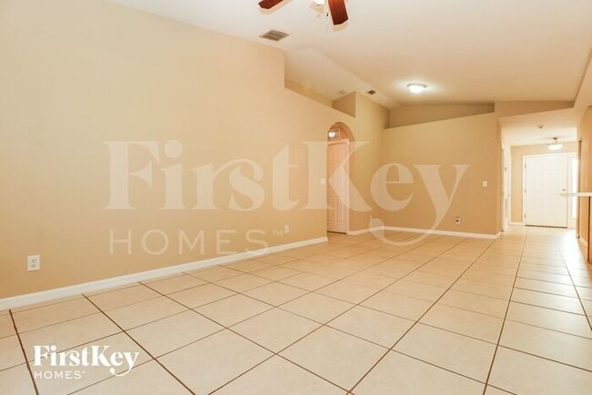 Photo - 362 Overbrook St