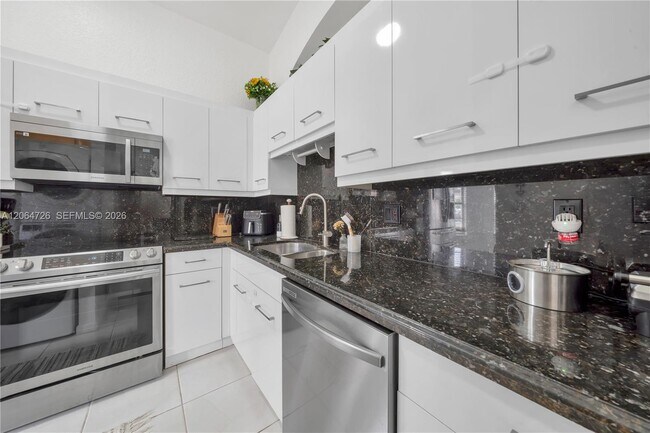 Photo - 16220 SW 101st Terrace