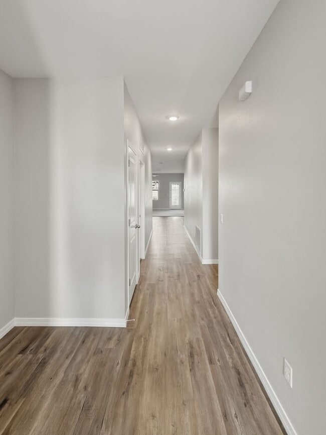 Photo - Spacious 4 Bedroom, 3 Bathroom home in Litchfield Park!