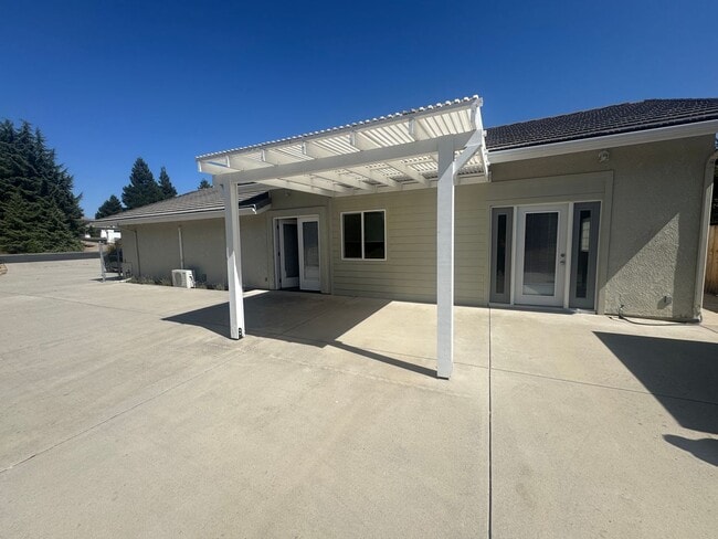 1565 Shiloh Pl