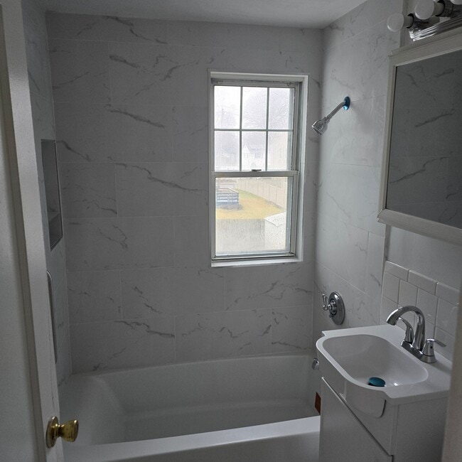 Photo - 155 Glenwood Ave Unit 2