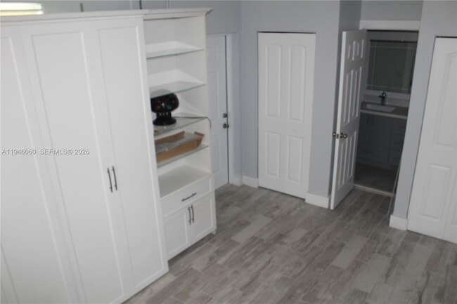 Photo - 4141 NW 5th Ave