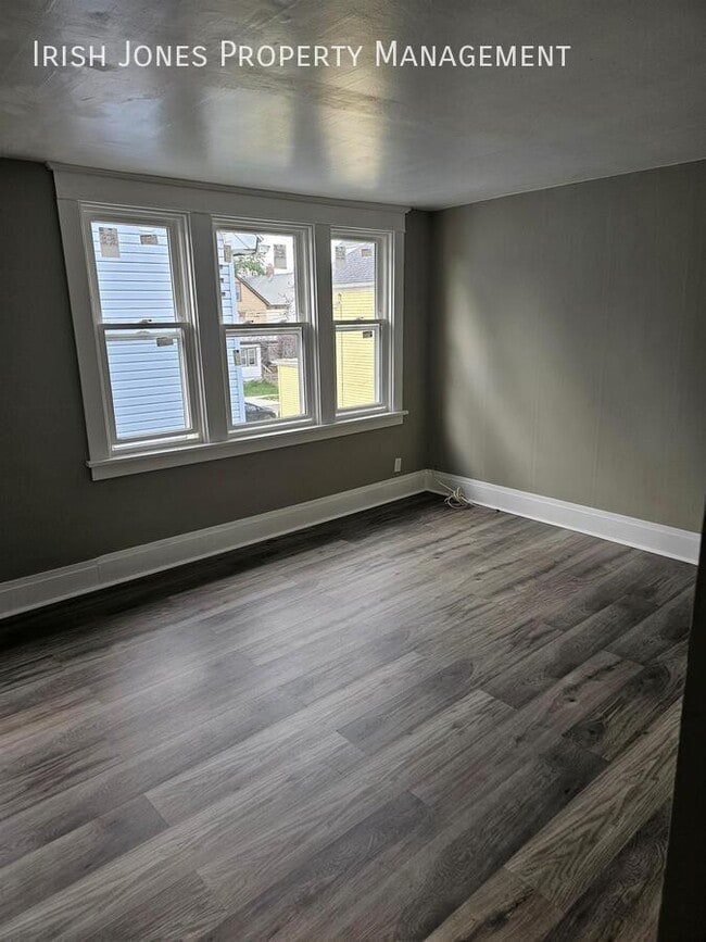 Photo - 175 Freund St Unit Rear Flr 2