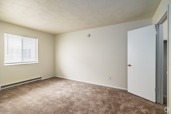 2 Bedroom - Main Bedroom