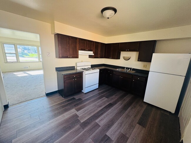 Photo - Pine Point Apartments – In the Heart of Waukesha Unit 221 #1