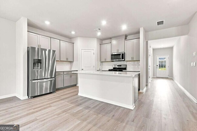 176 Meander Dr