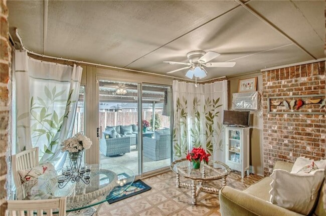 4869 Del Aire Dr