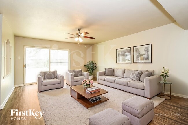 Photo - 2918 Rayswood Dr