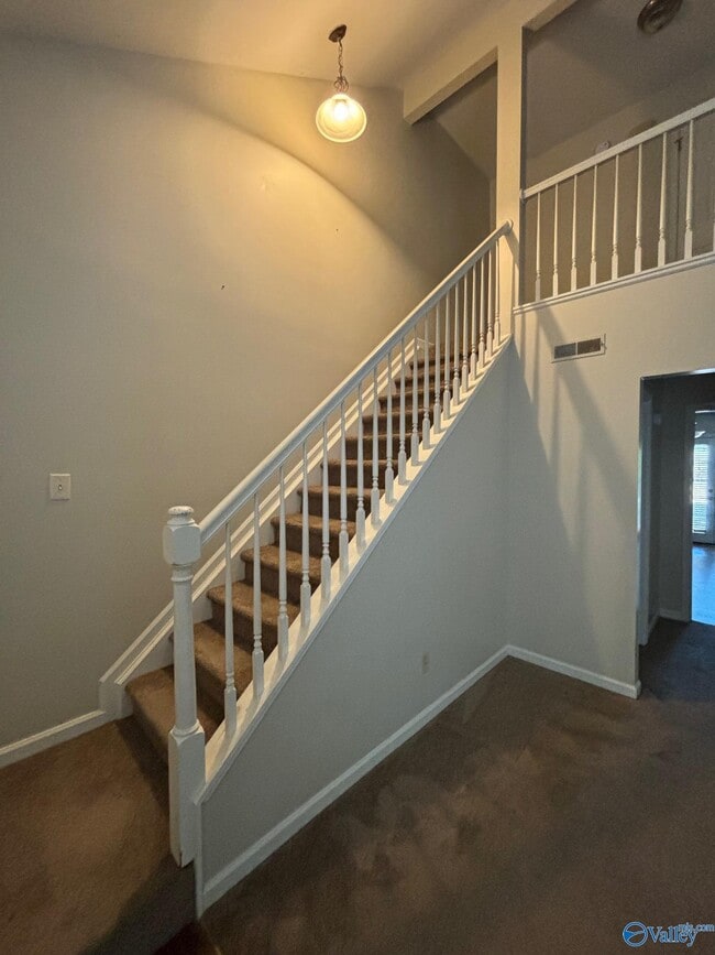 Photo - 2716 Wynterhall Rd SE