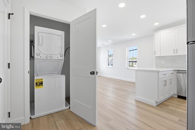 21 W Front St Unit 3B