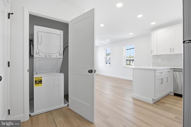 Photo - 21 W Front St Unit 3B