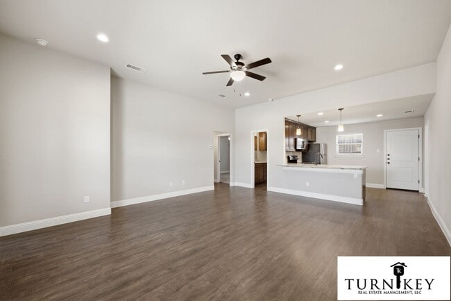 1325-1329 White Sand Dr.