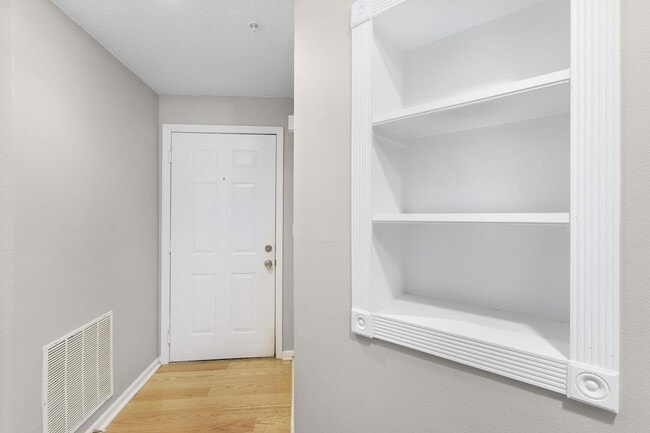 Photo - 5303 Bay Club Cir