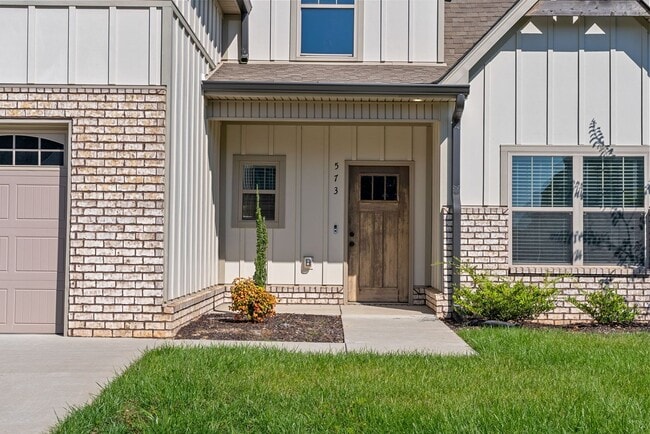 Photo - Pet Friendly Four Bedroom with Bonus!