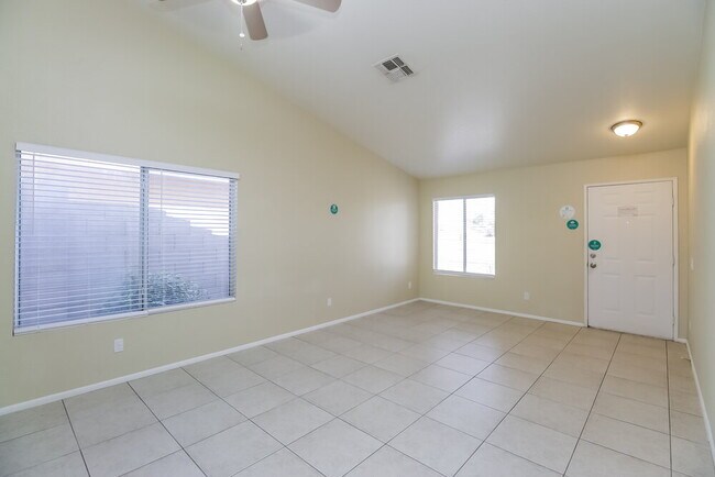 Photo - 16048 W Desert Bloom St