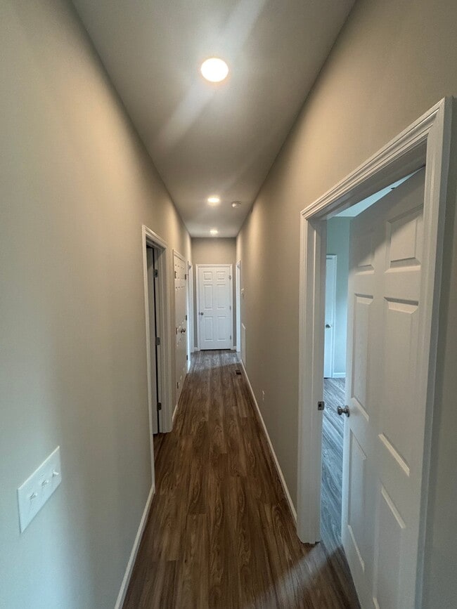Photo - 146 Apache Ln