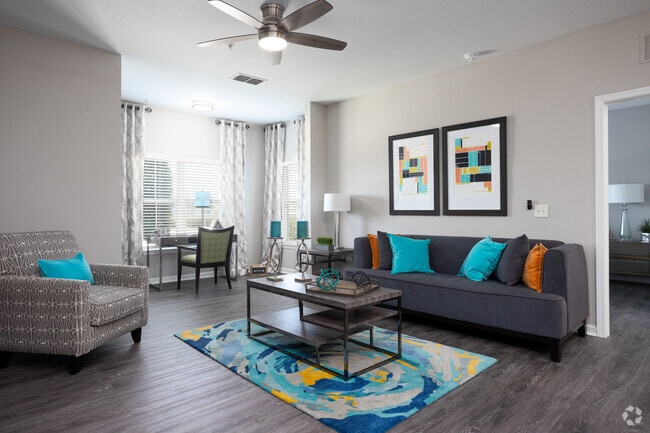 2BR, 2BA - 1104SF