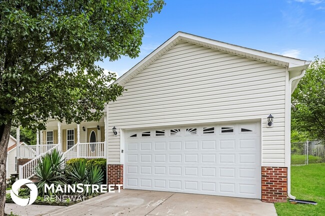 Photo - 12 Collin Ln