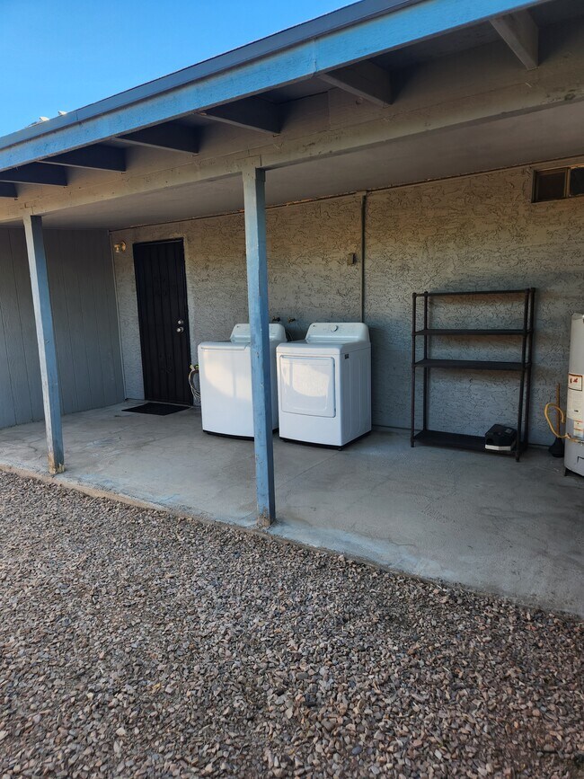 Photo - 731 W Pepper Pl Unit appt.2