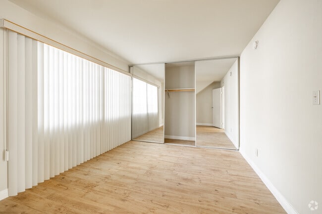 3BR, 2BA - 1,150SF - Bedroom