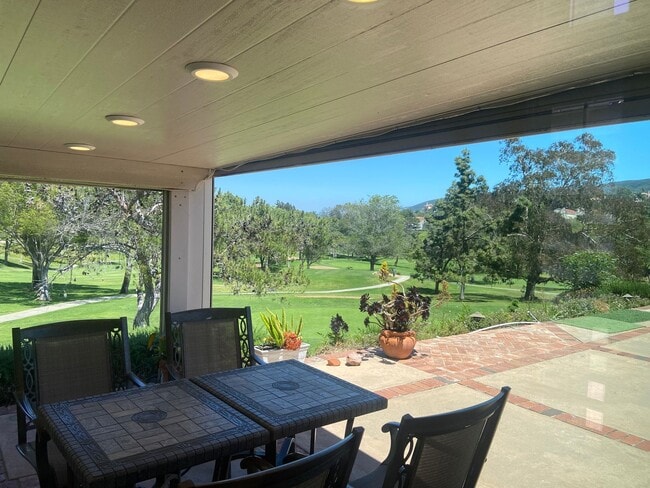 2 Bedroom, 2 Bath Home with Golf Course View! - 2 Bedroom, 2 Bath Home with Golf Course View!