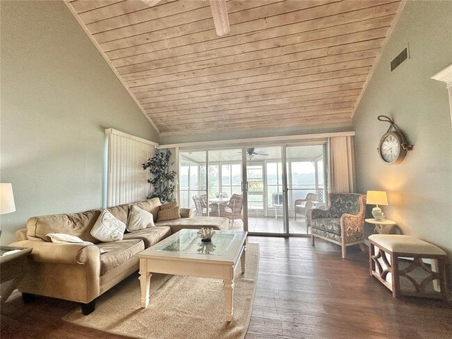 Photo - 1096 Villa Ln