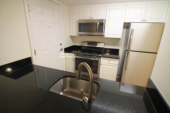 Building Photo - 17 Wendell St Unit 9 Rental